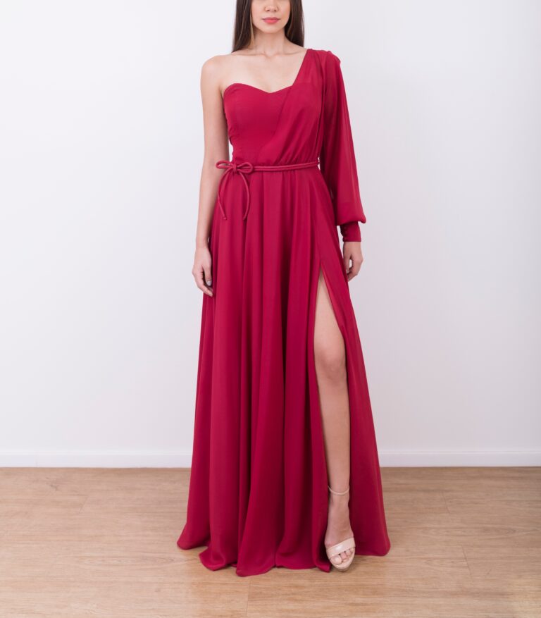 VESTIDO MARSALA FLUIDO UM OMBRO SÓ