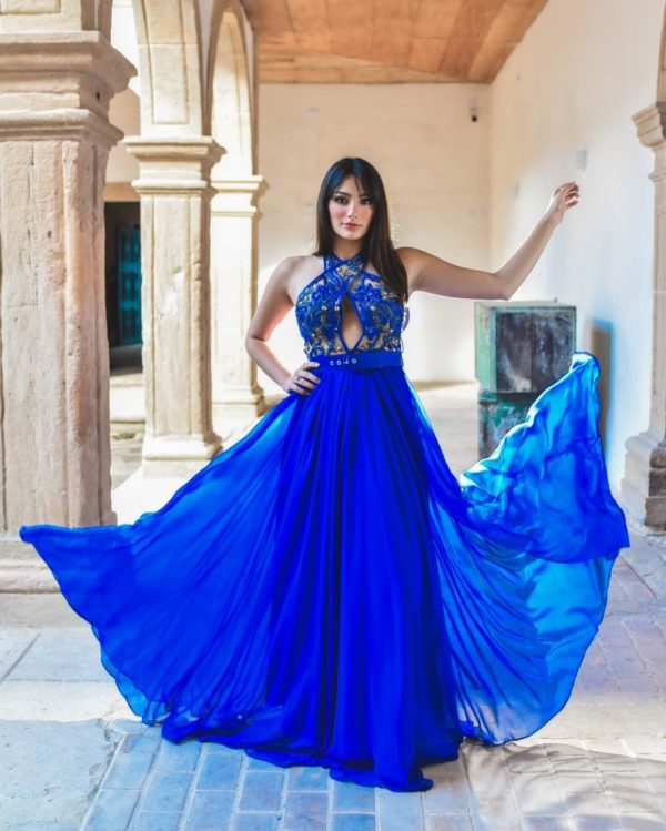 VESTIDO LONGO AZUL ROYAL SAIA FLUIDA E BLUSA TRANSPASSADA EM TULE BORDADO