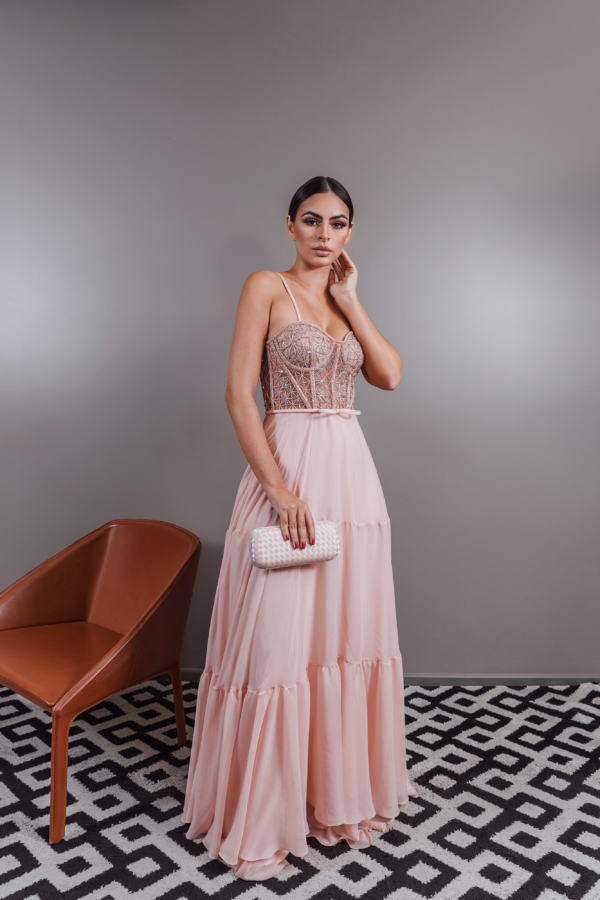 VESTIDO LONGO ROSÉ SAIA BABADOS BLUSA CORPETE TODO BORDADA EM PEDRARIAS